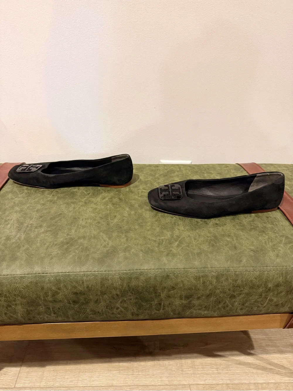 Tory Burch Georgia Black Suede Logo Square-Toe Flats - EUC